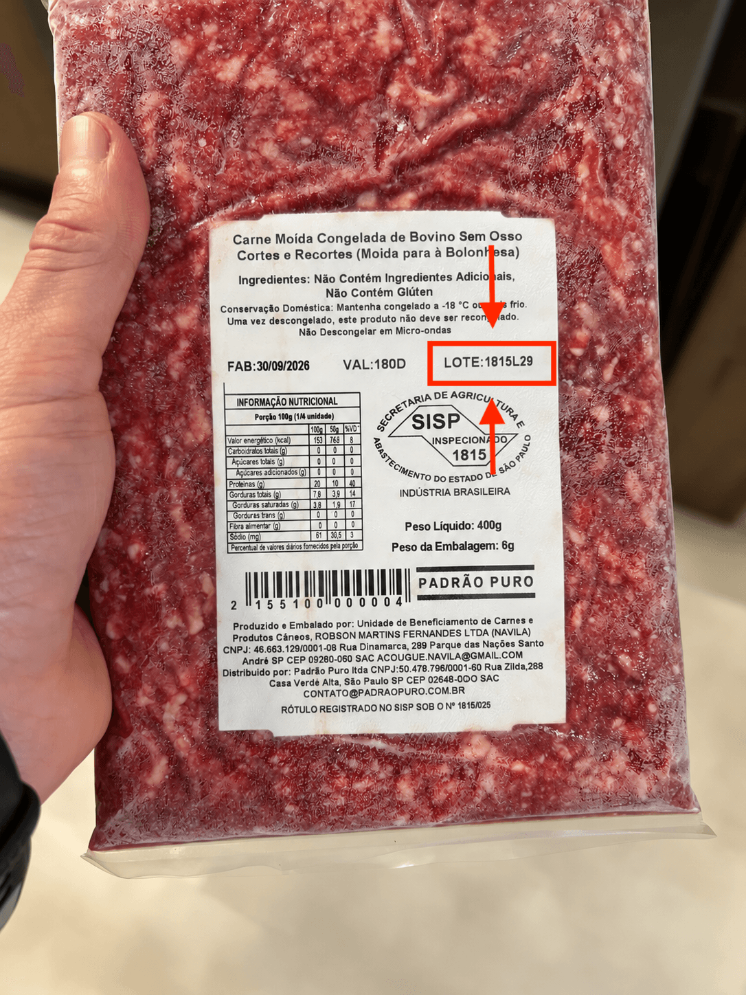 Etiqueta da Carne Moída Congelada de Bovino com o número do lote 1815L29 destacado em vermelho